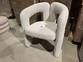 Stoel, Lena, bouclé zand